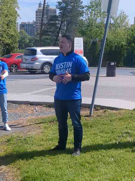 Justin Douglas at canvassing meeting.